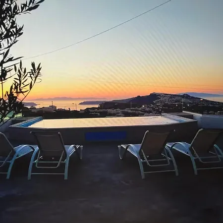 Blue Domes Escape - Stylish Santorini Mesaria